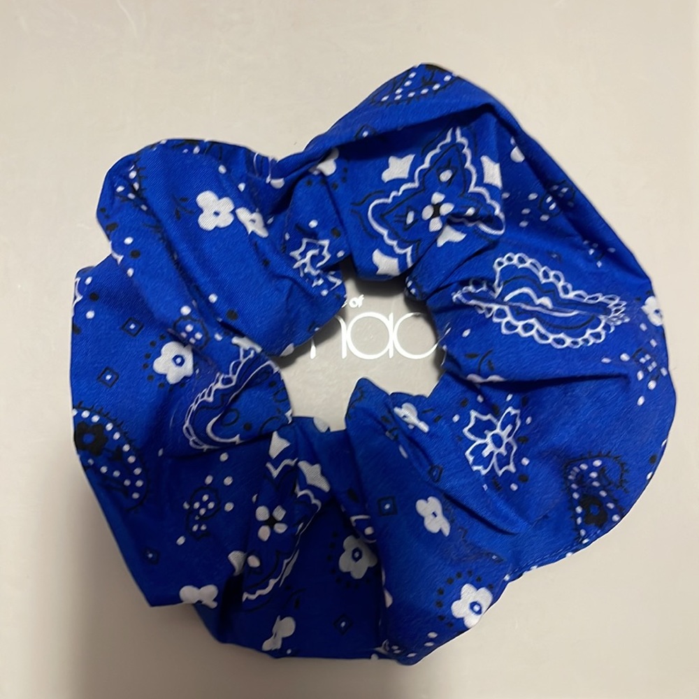 SCRUNCHIES